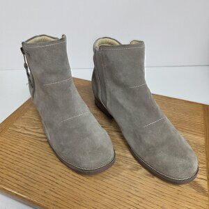 Spenco Boots Womens Size 8.5 Gray Suede Ankle Booties Low Heel Zipper Comfort
